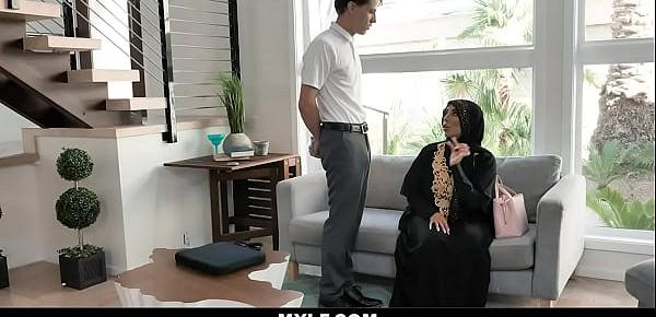 MILF In Hijab Craves For A Handyman&039;s Cock- Kylie Kingston